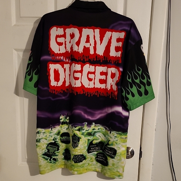 Grave Digger Men's Shirt - Black and Green Exclusive Shirt - Picture 11 of 15